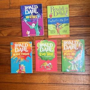 Ronald Dahl paperbacks (5) Childrens books.  Scholastic